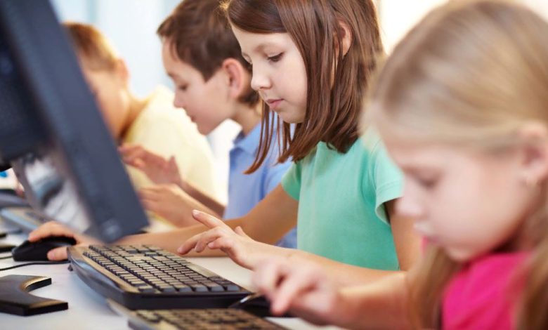 AI Education for Primary School Children - Navigating the Benefits and Challenges